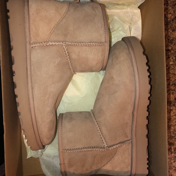 ugg mini ii fawn